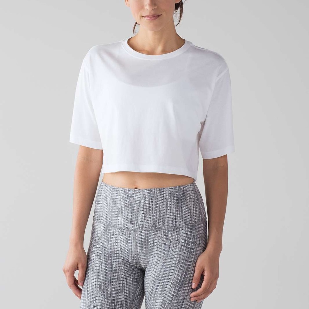 Lululemon Cropped Tee